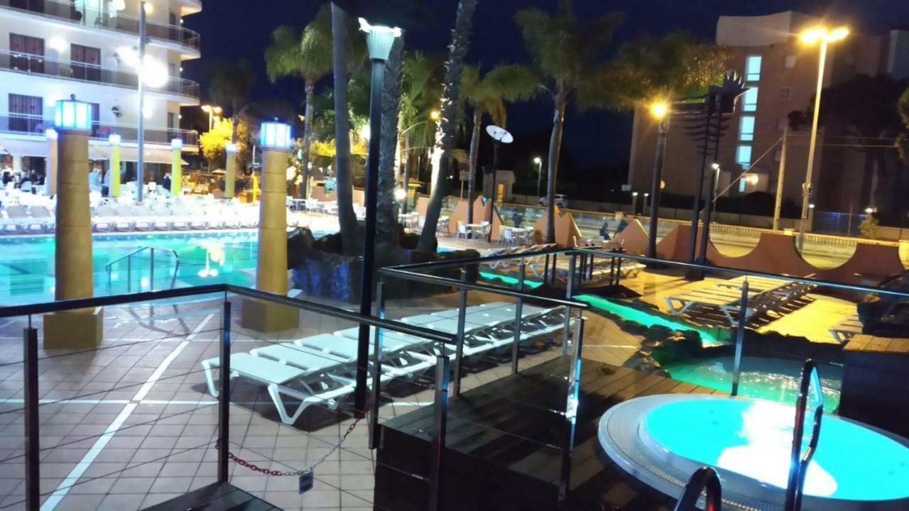 Hotel Reymar Malgrat de Mar Exteriör bild